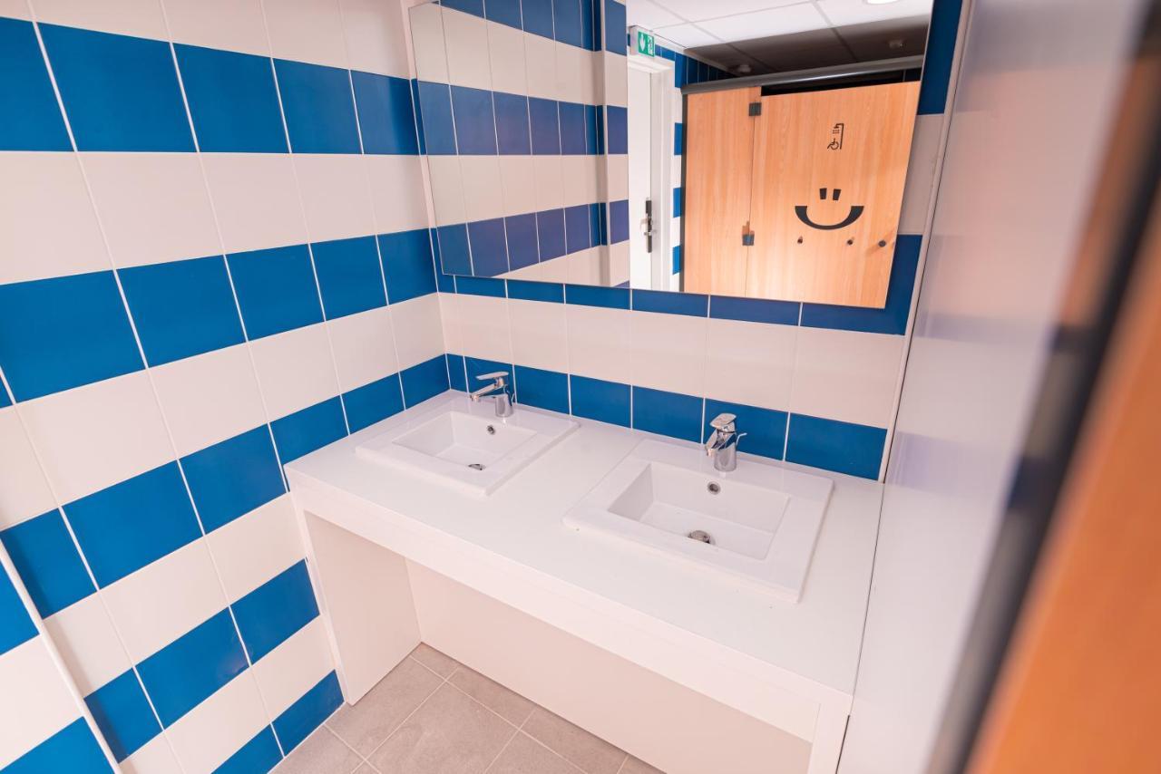 Hostel Le Hueb Тулон Екстериор снимка
