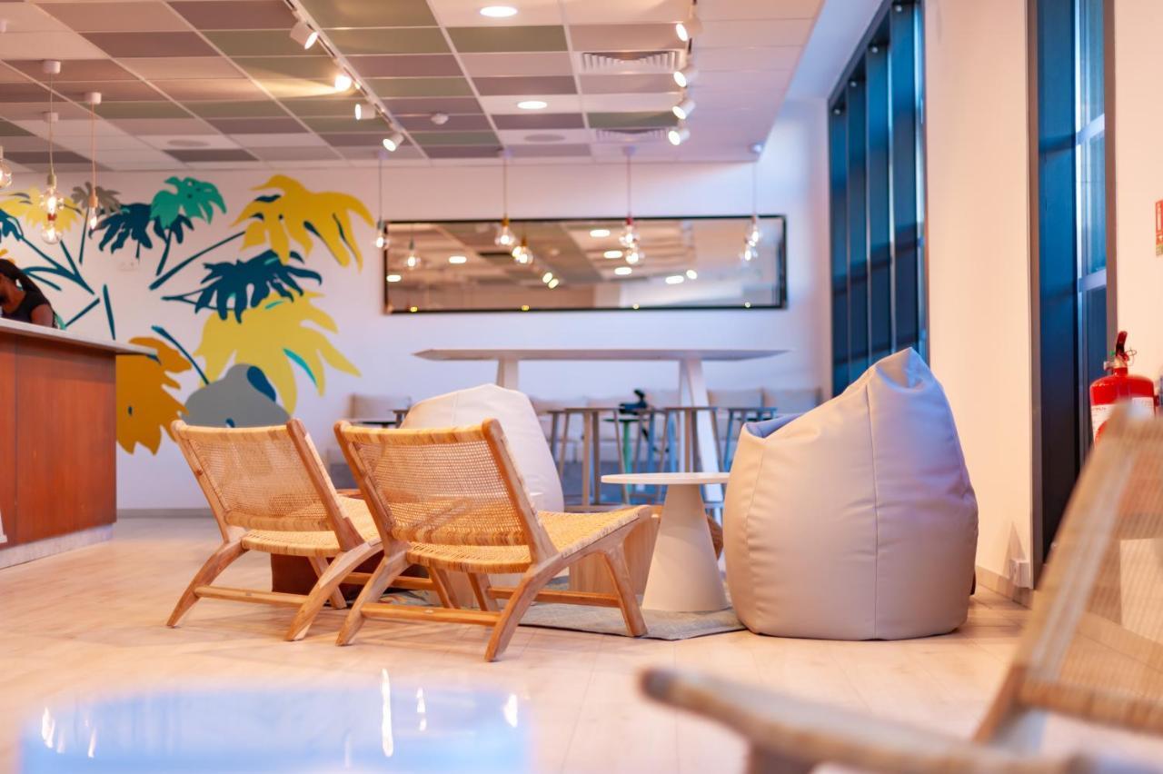 Hostel Le Hueb Тулон Екстериор снимка