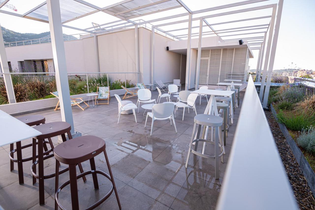 Hostel Le Hueb Тулон Екстериор снимка
